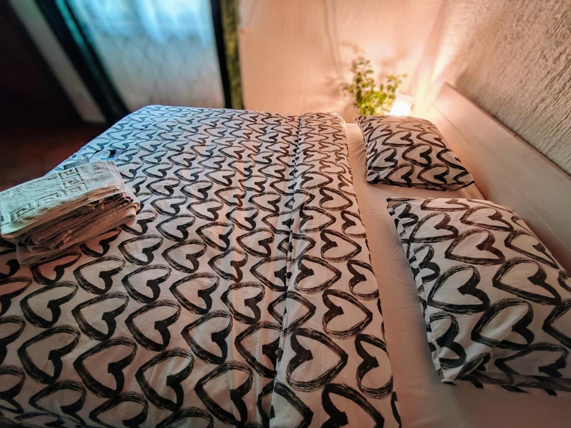 Studio Apartman Buteo Ястребарско Экстерьер фото